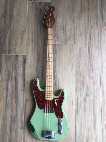 Précision bass olive